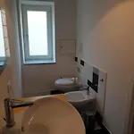 Alojamento de Acomodação e Pequeno-almoço Magà Station
